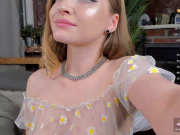 webcam girl nikolle_mayer today image #4039788