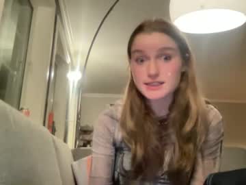 webcam girl frecklytaylor today image #2932835