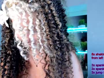 webcam girl elliy_coy today image #2609978
