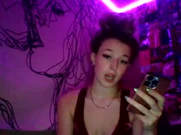 webcam girl carlydrake today image #1980683