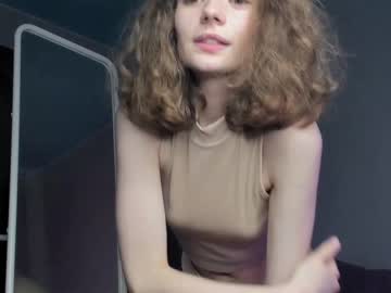 webcam girl mxxnsxsul today image #2190953