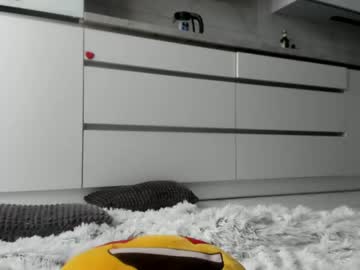 webcam girl meryfoxxx today image #1810597