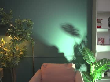 webcam girl ella_knockers_xl today image #1422572