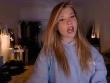 webcam girl bitter_moon today image #3378648