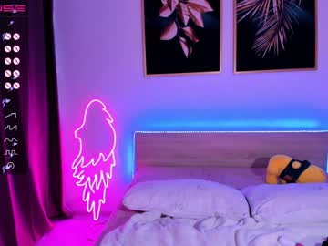 webcam girl aisneon today image #1952780