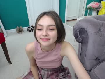 webcam girl adelewilson__ today image #388821