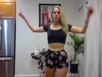 webcam girl varsitybaby000 today image #543121