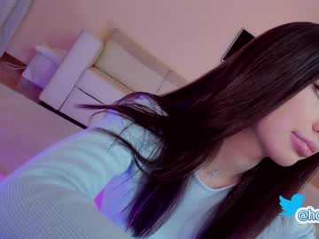 webcam girl hollyextra today image #3018408