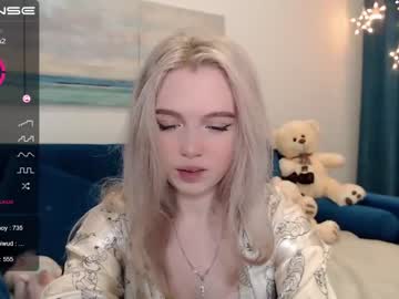 webcam girl small_blondee today image #1390130