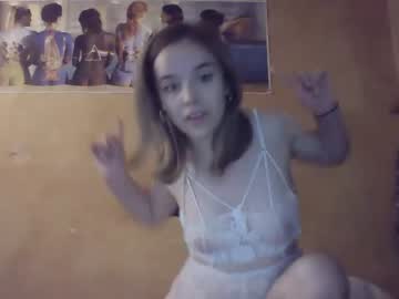 webcam girl cute_alyssia today image #3959072