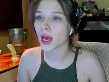 webcam girl ketlinrous today image #1086528