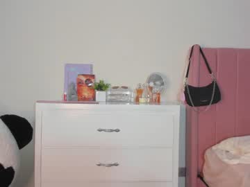 webcam girl veroniqe_lounge today image #1201035