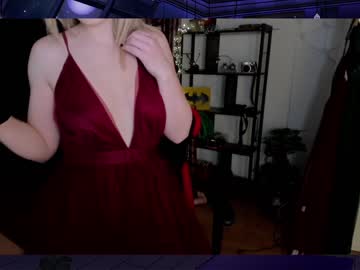 webcam girl kimilee22 today image #3675806