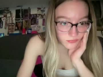 webcam girl alyssag7001 today image #4077051