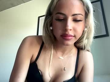 webcam girl novaxofox today image #4072723