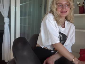webcam girl joobeelee today image #1084149