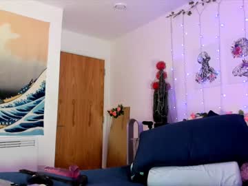 webcam girl littlee33 today image #1906970