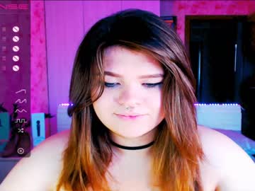 webcam girl _sofaluv_ today image #2190234