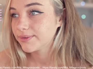 webcam girl mia_milagros today image #2375086