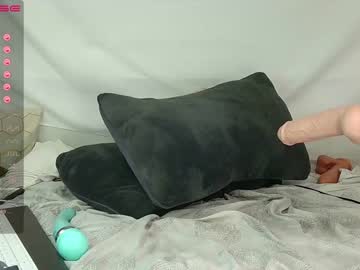 webcam girl moxxximoon today image #2926287
