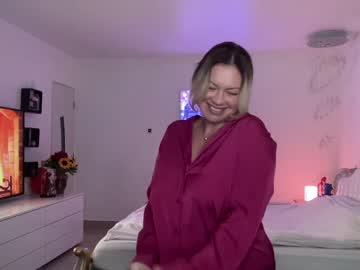 webcam girl kiradivine today image #419175