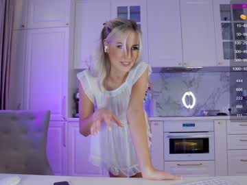 webcam girl krissone today image #3068522