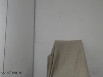 webcam girl sweat_mia today image #186071