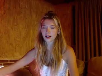 webcam girl bitter_moon today image #2387478