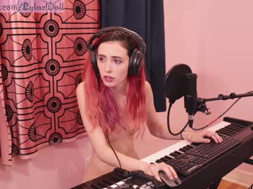 webcam girl lylacdoll today image #1398130