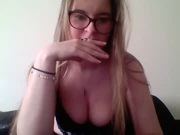 webcam girl bendmeovr5056 today image #3154013