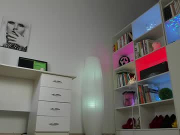 webcam girl motorboat_me today image #3838512