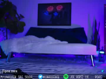 webcam girl lunaqueeeen today image #2209458