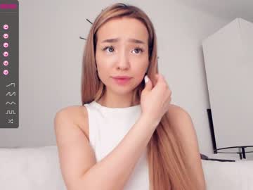 webcam girl miolimm today image #1385594