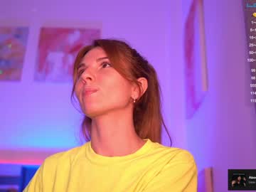 webcam girl sweetkira555 today image #2886240