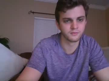 webcam man hockeystar96 today image #773022