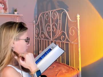 webcam girl linellali today image #2542147