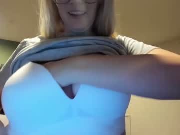 webcam girl mariah95 today image #370944