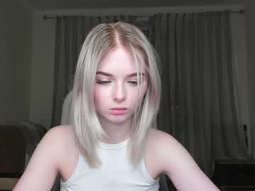webcam girl yuppiyulia today image #246250