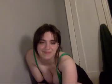 webcam girl leafmunch today image #1637314