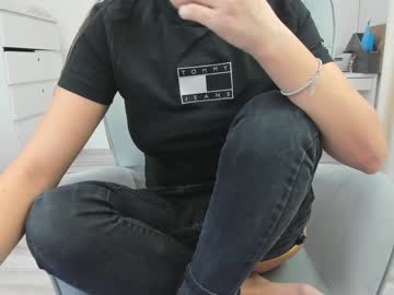 webcam girl dariaa_doll today image #1343697