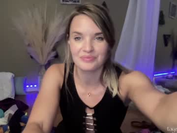 webcam girl phoenix_taylor today image #2368460