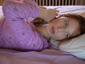webcam girl ellaa91 today image #3203118