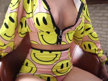 webcam girl welcome2pleasureland today image #1329776