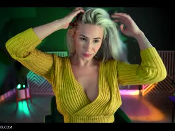 webcam girl provocatrixx today image #3513063