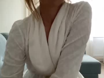 webcam girl lisaflower1 today image #3938259