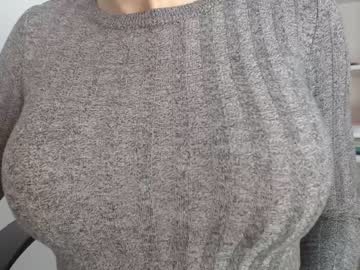 webcam girl eat_mee_out today image #1890624