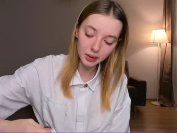 webcam girl olli_ver today image #3145625