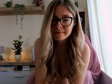 webcam girl bestgirl_ofthe_neighborhood today image #3610165