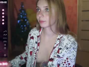webcam girl holydumplings today image #3262249