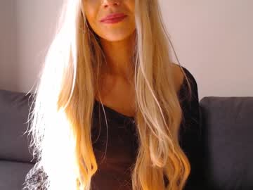 webcam girl pervyblonde today image #1343615